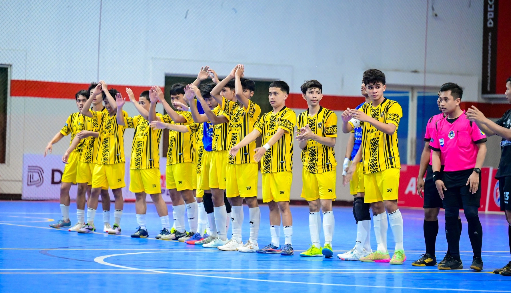 Kegiatan latihan futsal Malang United